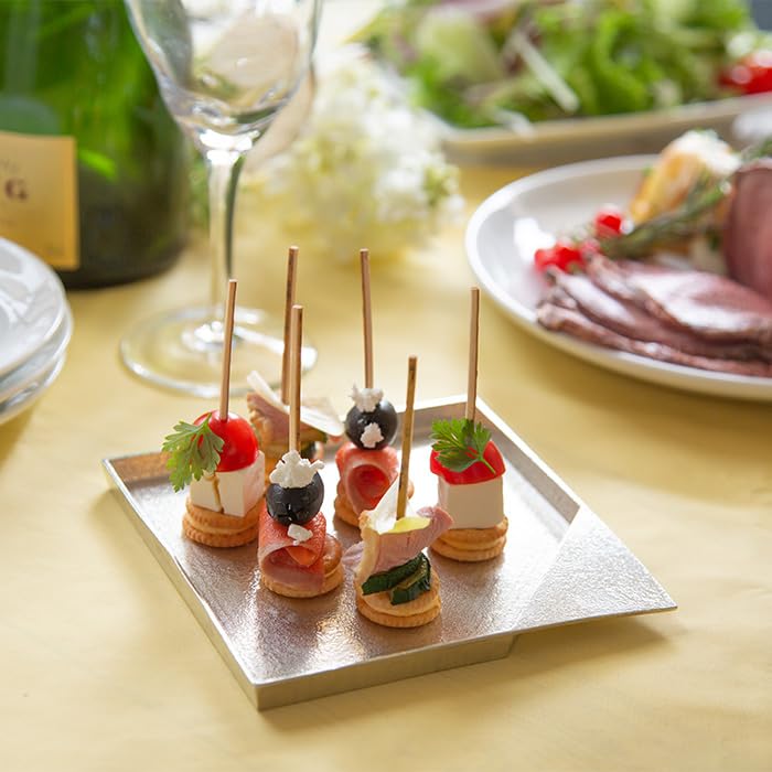 Amazon.co.jp: 能作 つまみ皿 - KAKU - S 〔錫100%〕 501924 : ホーム Amazon.co.jp: 能作 つまみ皿 - KAKU - S 〔錫100%〕 501924 : ホーム